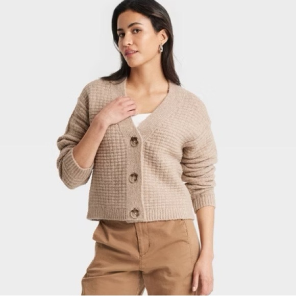 Women’s Cozy Knit Button-Down Cardigan - Universal Thread Size L - Picture 2 of 9